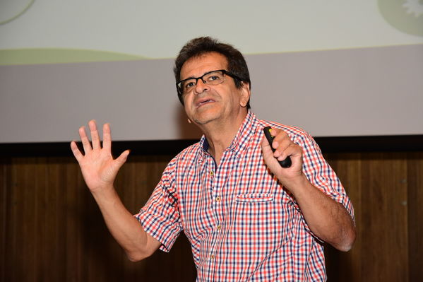 Encuentro de Proveedores y Contratistas EPM 2019
Encuentro de Proveedores y Contratistas EPM 2019
Fecha: Agosto 29 de 2019. 
Para descargar esta fotografía en alta resolución, haga clic sobre la imagen hasta que la misma se despliegue en la pantalla completa; luego dé clic derecho y elija la opción "guardar imagen como". 
En caso de publicación por cualquier medio, solicitamos acompañarla del crédito: "Foto EPM"
Palabras clave: Encuentro de Proveedores y Contratistas EPM 2019