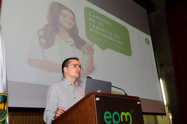 Encuentro de Proveedores y Contratistas EPM 2019
Encuentro de Proveedores y Contratistas EPM 2019
Fecha: Agosto 29 de 2019. 
Para descargar esta fotografía en alta resolución, haga clic sobre la imagen hasta que la misma se despliegue en la pantalla completa; luego dé clic derecho y elija la opción "guardar imagen como". 
En caso de publicación por cualquier medio, solicitamos acompañarla del crédito: "Foto EPM"
Palabras clave: Encuentro de Proveedores y Contratistas EPM 2019