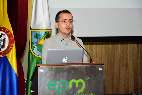 Encuentro de Proveedores y Contratistas EPM 2019
Encuentro de Proveedores y Contratistas EPM 2019
Fecha: Agosto 29 de 2019. 
Para descargar esta fotografía en alta resolución, haga clic sobre la imagen hasta que la misma se despliegue en la pantalla completa; luego dé clic derecho y elija la opción "guardar imagen como". 
En caso de publicación por cualquier medio, solicitamos acompañarla del crédito: "Foto EPM"
Palabras clave: Encuentro de Proveedores y Contratistas EPM 2019
