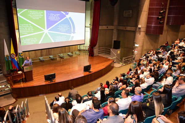 Encuentro de Proveedores y Contratistas EPM 2019
Encuentro de Proveedores y Contratistas EPM 2019
Fecha: Agosto 29 de 2019. 
Para descargar esta fotografía en alta resolución, haga clic sobre la imagen hasta que la misma se despliegue en la pantalla completa; luego dé clic derecho y elija la opción "guardar imagen como". 
En caso de publicación por cualquier medio, solicitamos acompañarla del crédito: "Foto EPM"
Palabras clave: Encuentro de Proveedores y Contratistas EPM 2019