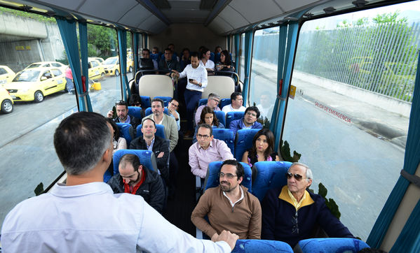Construyendo País - Bus eléctrico
Construyendo País - Bus eléctrico
Fecha: Agosto 31 de 2019. 
Para descargar esta fotografía en alta resolución, haga clic sobre la imagen hasta que la misma se despliegue en la pantalla completa; luego dé clic derecho y elija la opción "guardar imagen como". 
En caso de publicación por cualquier medio, solicitamos acompañarla del crédito: "Foto EPM"
Palabras clave: Construyendo País - Bus eléctrico