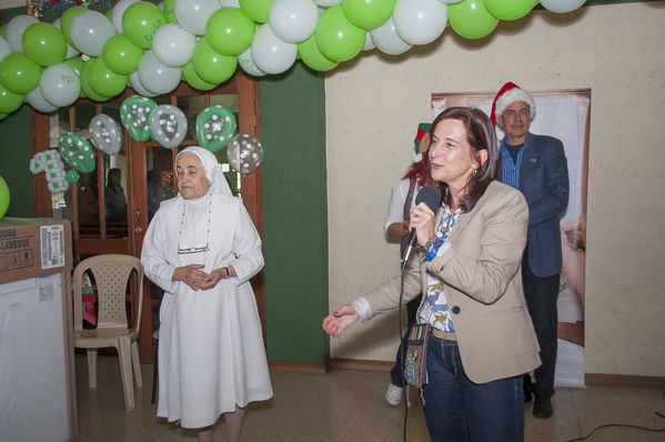 Acto de celebración, cliente 1 millón de Gas   
Acto de celebración, cliente 1 millón de Gas    
Fecha: Diciembre 16 de 2015. Lugar: Copacabana – Hogar Sagrado Corazón de Jesús
Para descargar esta fotografía en alta resolución, haga clic sobre la imagen hasta que la misma se despliegue en la pantalla completa; luego dé clic derecho y elija la opción "guardar imagen como". 
En caso de publicación por cualquier medio, solicitamos acompañarla del crédito: "Foto EPM"
Palabras clave: Acto celebración cliente millón Gas