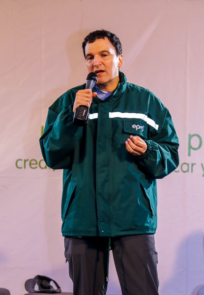 Inauguración UVA Nuevo Amanecer
Inauguración UVA Nuevo Amanecer    
Fecha: Diciembre 16 de 2015. Lugar: Medellín – Barrio Santo Domingo
Para descargar esta fotografía en alta resolución, haga clic sobre la imagen hasta que la misma se despliegue en la pantalla completa; luego dé clic derecho y elija la opción "guardar imagen como". 
En caso de publicación por cualquier medio, solicitamos acompañarla del crédito: "Foto EPM"

Palabras clave: Inauguración UVA Nuevo Amanecer