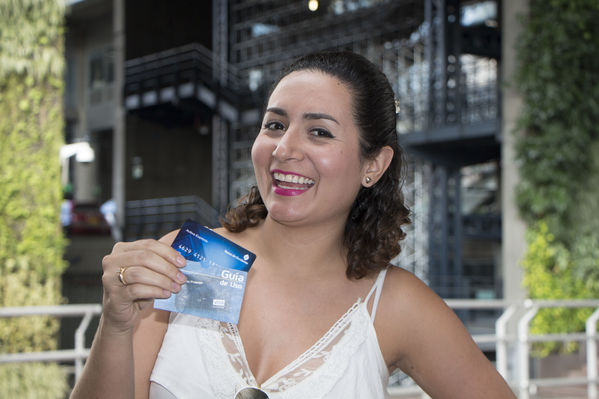 Sorteo del plan promocional "Con gas natural de EPM siempre ganas"
Sorteo del plan promocional "Con gas natural de EPM siempre ganas"
Fecha: Diciembre 19 de 2016
Para descargar esta fotografía en alta resolución, haga clic sobre la imagen hasta que la misma se despliegue en la pantalla completa; luego dé clic derecho y elija la opción "guardar imagen como". 
En caso de publicación por cualquier medio, solicitamos acompañarla del crédito: "Foto EPM"
Palabras clave: Sorteo plan promocional gas natural EPM siempre ganas Mónica González