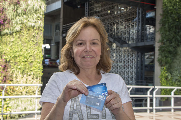 Sorteo del plan promocional "Con gas natural de EPM siempre ganas"
Sorteo del plan promocional "Con gas natural de EPM siempre ganas"
Fecha: Diciembre 19 de 2016
Para descargar esta fotografía en alta resolución, haga clic sobre la imagen hasta que la misma se despliegue en la pantalla completa; luego dé clic derecho y elija la opción "guardar imagen como". 
En caso de publicación por cualquier medio, solicitamos acompañarla del crédito: "Foto EPM"
Palabras clave: Sorteo plan promocional gas natural EPM siempre ganas