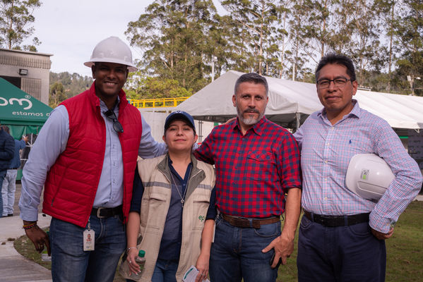 Inauguración PTAR El Retiro
Inauguración PTAR El Retiro. 
Fecha: Diciembre 20 2019.
Para descargar esta fotografía en alta resolución, haga clic sobre la imagen hasta que la misma se despliegue en la pantalla completa; luego dé clic derecho y elija la opción "guardar imagen como". 
En caso de publicación por cualquier medio, solicitamos acompañarla del crédito: "Foto EPM"
Palabras clave: Inauguración PTAR El Retiro