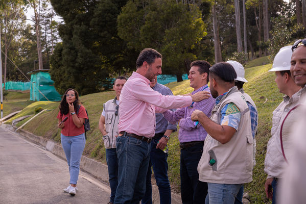 Inauguración PTAR El Retiro
Inauguración PTAR El Retiro. 
Fecha: Diciembre 20 2019.
Para descargar esta fotografía en alta resolución, haga clic sobre la imagen hasta que la misma se despliegue en la pantalla completa; luego dé clic derecho y elija la opción "guardar imagen como". 
En caso de publicación por cualquier medio, solicitamos acompañarla del crédito: "Foto EPM"
Palabras clave: Inauguración PTAR El Retiro