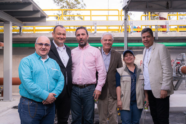 Inauguración PTAR El Retiro
Inauguración PTAR El Retiro. 
Fecha: Diciembre 20 2019.
Para descargar esta fotografía en alta resolución, haga clic sobre la imagen hasta que la misma se despliegue en la pantalla completa; luego dé clic derecho y elija la opción "guardar imagen como". 
En caso de publicación por cualquier medio, solicitamos acompañarla del crédito: "Foto EPM"
Palabras clave: Inauguración PTAR El Retiro