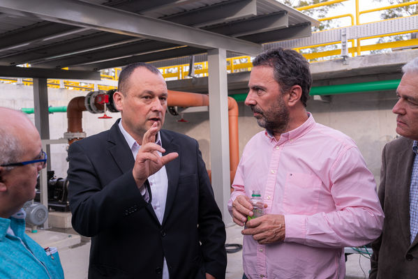Inauguración PTAR El Retiro
Inauguración PTAR El Retiro. 
Fecha: Diciembre 20 2019.
Para descargar esta fotografía en alta resolución, haga clic sobre la imagen hasta que la misma se despliegue en la pantalla completa; luego dé clic derecho y elija la opción "guardar imagen como". 
En caso de publicación por cualquier medio, solicitamos acompañarla del crédito: "Foto EPM"
Palabras clave: Inauguración PTAR El Retiro