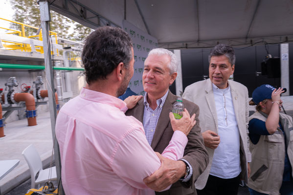 Inauguración PTAR El Retiro
Inauguración PTAR El Retiro. 
Fecha: Diciembre 20 2019.
Para descargar esta fotografía en alta resolución, haga clic sobre la imagen hasta que la misma se despliegue en la pantalla completa; luego dé clic derecho y elija la opción "guardar imagen como". 
En caso de publicación por cualquier medio, solicitamos acompañarla del crédito: "Foto EPM"
Palabras clave: Inauguración PTAR El Retiro