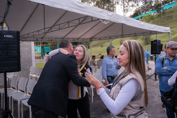 Inauguración PTAR El Retiro
Inauguración PTAR El Retiro. 
Fecha: Diciembre 20 2019.
Para descargar esta fotografía en alta resolución, haga clic sobre la imagen hasta que la misma se despliegue en la pantalla completa; luego dé clic derecho y elija la opción "guardar imagen como". 
En caso de publicación por cualquier medio, solicitamos acompañarla del crédito: "Foto EPM"
Palabras clave: Inauguración PTAR El Retiro