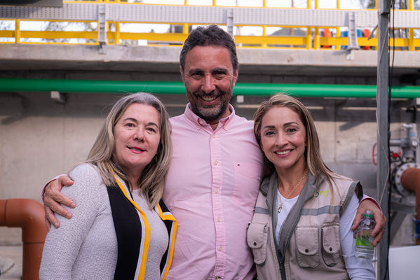 Inauguración PTAR El Retiro
Inauguración PTAR El Retiro. 
Fecha: Diciembre 20 2019.
Para descargar esta fotografía en alta resolución, haga clic sobre la imagen hasta que la misma se despliegue en la pantalla completa; luego dé clic derecho y elija la opción "guardar imagen como". 
En caso de publicación por cualquier medio, solicitamos acompañarla del crédito: "Foto EPM"
Palabras clave: Inauguración PTAR El Retiro