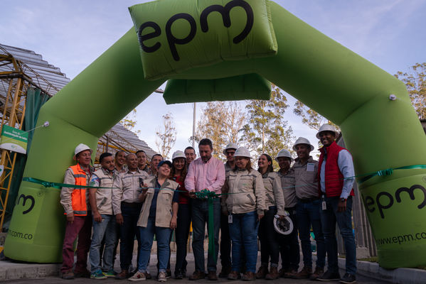 Inauguración PTAR El Retiro
Inauguración PTAR El Retiro. 
Fecha: Diciembre 20 2019.
Para descargar esta fotografía en alta resolución, haga clic sobre la imagen hasta que la misma se despliegue en la pantalla completa; luego dé clic derecho y elija la opción "guardar imagen como". 
En caso de publicación por cualquier medio, solicitamos acompañarla del crédito: "Foto EPM"
Palabras clave: Inauguración PTAR El Retiro