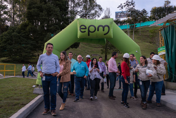 Inauguración PTAR El Retiro
Inauguración PTAR El Retiro. 
Fecha: Diciembre 20 2019.
Para descargar esta fotografía en alta resolución, haga clic sobre la imagen hasta que la misma se despliegue en la pantalla completa; luego dé clic derecho y elija la opción "guardar imagen como". 
En caso de publicación por cualquier medio, solicitamos acompañarla del crédito: "Foto EPM"
Palabras clave: Inauguración PTAR El Retiro