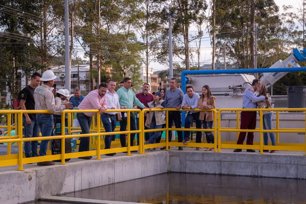 Inauguración PTAR El Retiro
Inauguración PTAR El Retiro. 
Fecha: Diciembre 20 2019.
Para descargar esta fotografía en alta resolución, haga clic sobre la imagen hasta que la misma se despliegue en la pantalla completa; luego dé clic derecho y elija la opción "guardar imagen como". 
En caso de publicación por cualquier medio, solicitamos acompañarla del crédito: "Foto EPM"
Palabras clave: Inauguración PTAR El Retiro