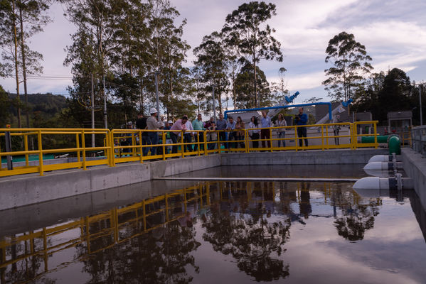 Inauguración PTAR El Retiro
Inauguración PTAR El Retiro. 
Fecha: Diciembre 20 2019.
Para descargar esta fotografía en alta resolución, haga clic sobre la imagen hasta que la misma se despliegue en la pantalla completa; luego dé clic derecho y elija la opción "guardar imagen como". 
En caso de publicación por cualquier medio, solicitamos acompañarla del crédito: "Foto EPM"
Palabras clave: Inauguración PTAR El Retiro