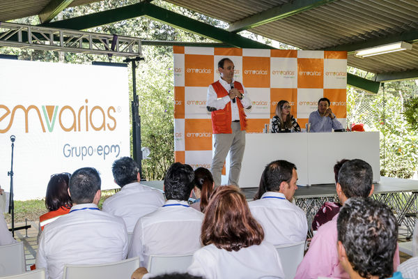 Inauguración de la Planta de Lixiviados 
Inauguración de la Planta de Lixiviados    
Fecha: Diciembre 22 de 2015. Lugar: Barbosa - Relleno Sanitario la Pradera
Para descargar esta fotografía en alta resolución, haga clic sobre la imagen hasta que la misma se despliegue en la pantalla completa; luego dé clic derecho y elija la opción "guardar imagen como". 
En caso de publicación por cualquier medio, solicitamos acompañarla del crédito: "Foto EPM"
Palabras clave: Inauguración Planta Lixiviados