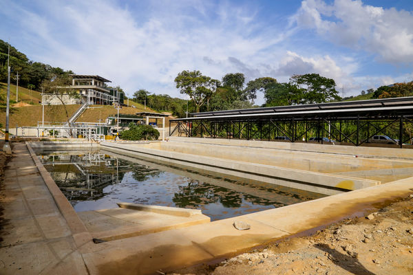Inauguración de la Planta de Lixiviados 
Inauguración de la Planta de Lixiviados    
Fecha: Diciembre 22 de 2015. Lugar: Barbosa - Relleno Sanitario la Pradera
Para descargar esta fotografía en alta resolución, haga clic sobre la imagen hasta que la misma se despliegue en la pantalla completa; luego dé clic derecho y elija la opción "guardar imagen como". 
En caso de publicación por cualquier medio, solicitamos acompañarla del crédito: "Foto EPM"
Palabras clave: Inauguración Planta Lixiviados