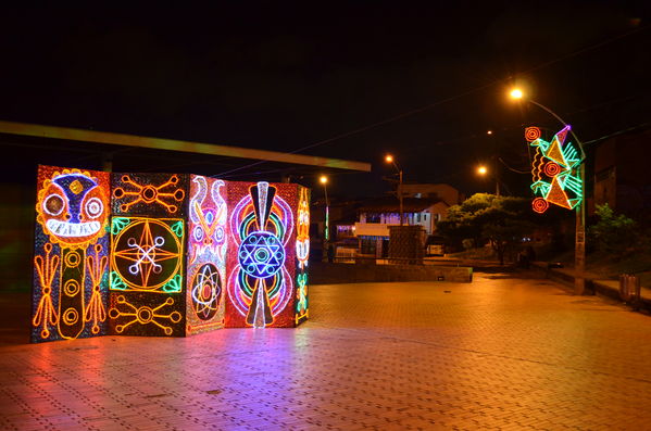 Alumbrados 2015 internas
Alumbrados 2015 internas
Fecha: Diciembre de 2015
Para descargar esta fotografía en alta resolución, haga clic sobre la imagen hasta que la misma se despliegue en la pantalla completa; luego dé clic derecho y elija la opción "guardar imagen como". 
En caso de publicación por cualquier medio, solicitamos acompañarla del crédito: "Foto EPM"

Palabras clave: Alumbrados 2015 internas