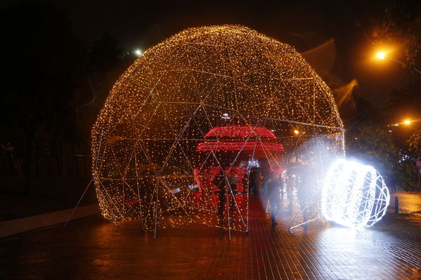 Encendido del Alumbrado Navideño
Encendido del Alumbrado Navideño
Fecha: Diciembre 3 de 2016
Para descargar esta fotografía en alta resolución, haga clic sobre la imagen hasta que la misma se despliegue en la pantalla completa; luego dé clic derecho y elija la opción "guardar imagen como". 
En caso de publicación por cualquier medio, solicitamos acompañarla del crédito: "Foto EPM"
Palabras clave: Encendido Alumbrado Navideño