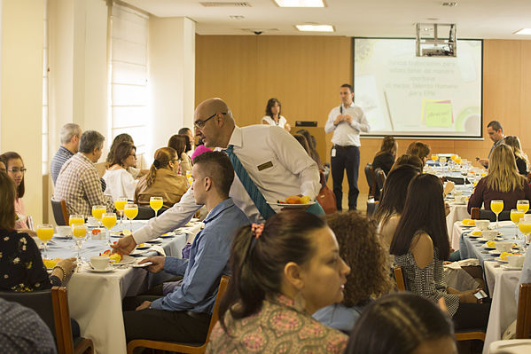 Reconocimiento a personal de EPM – Procesos de selección
Reconocimiento a personal de EPM – Procesos de selección
Fecha: Diciembre 6 de 2017
Para descargar esta fotografía en alta resolución, haga clic sobre la imagen hasta que la misma se despliegue en la pantalla completa; luego dé clic derecho y elija la opción "guardar imagen como". 
En caso de publicación por cualquier medio, solicitamos acompañarla del crédito: "Foto EPM"
Palabras clave: Reconocimiento a personal de EPM – Procesos de selección