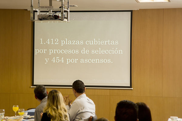 Reconocimiento a personal de EPM – Procesos de selección
Reconocimiento a personal de EPM – Procesos de selección
Fecha: Diciembre 6 de 2017
Para descargar esta fotografía en alta resolución, haga clic sobre la imagen hasta que la misma se despliegue en la pantalla completa; luego dé clic derecho y elija la opción "guardar imagen como". 
En caso de publicación por cualquier medio, solicitamos acompañarla del crédito: "Foto EPM"
Palabras clave: Reconocimiento a personal de EPM – Procesos de selección