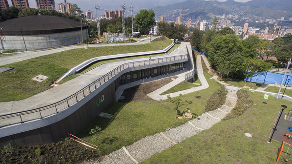 Inauguración de la UVA Ilusión Verde
Inauguración de la UVA Ilusión Verde
Fecha: Enero 17 de 2017
Para descargar esta fotografía en alta resolución, haga clic sobre la imagen hasta que la misma se despliegue en la pantalla completa; luego dé clic derecho y elija la opción "guardar imagen como". 
En caso de publicación por cualquier medio, solicitamos acompañarla del crédito: "Foto EPM"
Palabras clave: Inauguración UVA Ilusión Verde