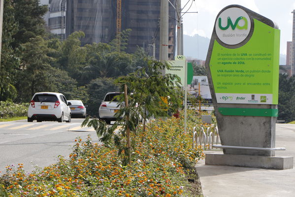 Inauguración de la UVA Ilusión Verde
Inauguración de la UVA Ilusión Verde
Fecha: Enero 17 de 2017
Para descargar esta fotografía en alta resolución, haga clic sobre la imagen hasta que la misma se despliegue en la pantalla completa; luego dé clic derecho y elija la opción "guardar imagen como". 
En caso de publicación por cualquier medio, solicitamos acompañarla del crédito: "Foto EPM"
Palabras clave: Inauguración UVA Ilusión Verde
