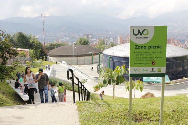 Inauguración de la UVA Ilusión Verde
Inauguración de la UVA Ilusión Verde
Fecha: Enero 17 de 2017
Para descargar esta fotografía en alta resolución, haga clic sobre la imagen hasta que la misma se despliegue en la pantalla completa; luego dé clic derecho y elija la opción "guardar imagen como". 
En caso de publicación por cualquier medio, solicitamos acompañarla del crédito: "Foto EPM"
Palabras clave: Inauguración UVA Ilusión Verde
