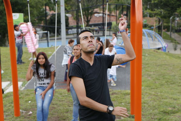 Inauguración de la UVA Ilusión Verde
Inauguración de la UVA Ilusión Verde
Fecha: Enero 17 de 2017
Para descargar esta fotografía en alta resolución, haga clic sobre la imagen hasta que la misma se despliegue en la pantalla completa; luego dé clic derecho y elija la opción "guardar imagen como". 
En caso de publicación por cualquier medio, solicitamos acompañarla del crédito: "Foto EPM"
Palabras clave: Inauguración UVA Ilusión Verde