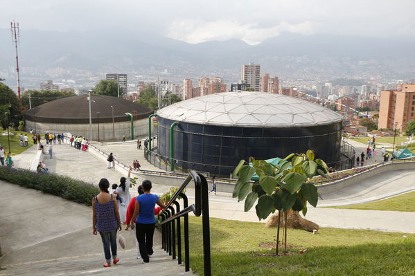 Inauguración de la UVA Ilusión Verde
Inauguración de la UVA Ilusión Verde
Fecha: Enero 17 de 2017
Para descargar esta fotografía en alta resolución, haga clic sobre la imagen hasta que la misma se despliegue en la pantalla completa; luego dé clic derecho y elija la opción "guardar imagen como". 
En caso de publicación por cualquier medio, solicitamos acompañarla del crédito: "Foto EPM"
Palabras clave: Inauguración UVA Ilusión Verde