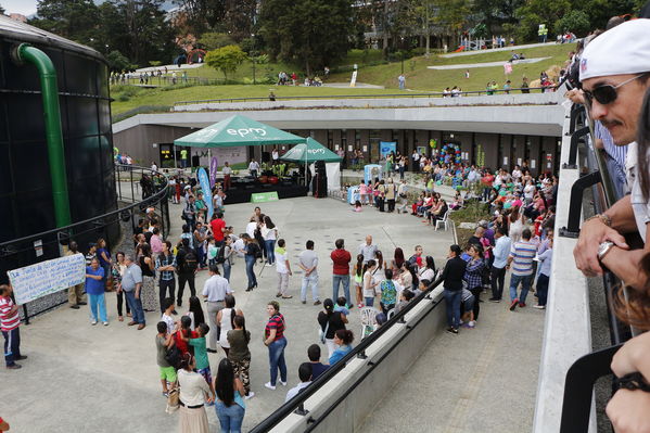 Inauguración de la UVA Ilusión Verde
Inauguración de la UVA Ilusión Verde
Fecha: Enero 17 de 2017
Para descargar esta fotografía en alta resolución, haga clic sobre la imagen hasta que la misma se despliegue en la pantalla completa; luego dé clic derecho y elija la opción "guardar imagen como". 
En caso de publicación por cualquier medio, solicitamos acompañarla del crédito: "Foto EPM"
Palabras clave: Inauguración UVA Ilusión Verde