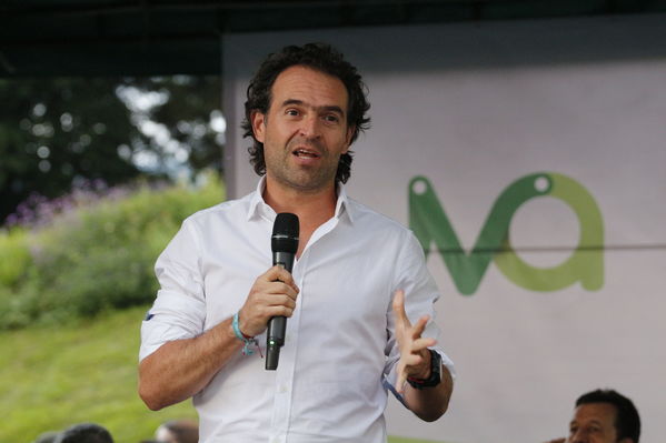 Inauguración de la UVA Ilusión Verde
Inauguración de la UVA Ilusión Verde
Fecha: Enero 17 de 2017
Para descargar esta fotografía en alta resolución, haga clic sobre la imagen hasta que la misma se despliegue en la pantalla completa; luego dé clic derecho y elija la opción "guardar imagen como". 
En caso de publicación por cualquier medio, solicitamos acompañarla del crédito: "Foto EPM"
Palabras clave: Inauguración UVA Ilusión Verde