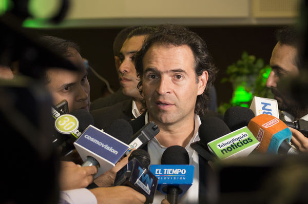 Rueda de prensa: Energía solar EPM
Rueda de prensa: Energía solar EPM
Fecha: Enero 19 de 2017
Para descargar esta fotografía en alta resolución, haga clic sobre la imagen hasta que la misma se despliegue en la pantalla completa; luego dé clic derecho y elija la opción "guardar imagen como". 
En caso de publicación por cualquier medio, solicitamos acompañarla del crédito: "Foto EPM"
Palabras clave: Rueda prensa Energía solar EPM