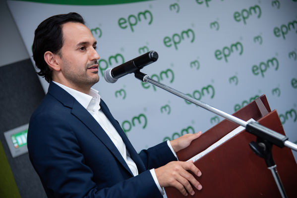 Álvaro Guillermo Rendón López  Gerente general EPM
Álvaro Guillermo Rendón López, Gerente general EPM.
Fecha: Enero 3 2020.
Para descargar esta fotografía en alta resolución, haga clic sobre la imagen hasta que la misma se despliegue en la pantalla completa; luego dé clic derecho y elija la opción "guardar imagen como". 
En caso de publicación por cualquier medio, solicitamos acompañarla del crédito: "Foto EPM"
Palabras clave: Álvaro Guillermo Rendón López  Gerente general EPM