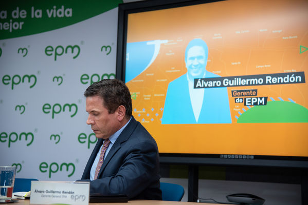 Álvaro Guillermo Rendón López  Gerente general EPM
Álvaro Guillermo Rendón López, Gerente general EPM.
Fecha: Enero 3 2020.
Para descargar esta fotografía en alta resolución, haga clic sobre la imagen hasta que la misma se despliegue en la pantalla completa; luego dé clic derecho y elija la opción "guardar imagen como". 
En caso de publicación por cualquier medio, solicitamos acompañarla del crédito: "Foto EPM"
Palabras clave: Álvaro Guillermo Rendón López  Gerente general EPM