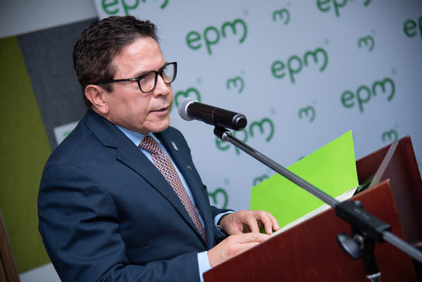 Álvaro Guillermo Rendón López  Gerente general EPM
Álvaro Guillermo Rendón López, Gerente general EPM.
Fecha: Enero 3 2020.
Para descargar esta fotografía en alta resolución, haga clic sobre la imagen hasta que la misma se despliegue en la pantalla completa; luego dé clic derecho y elija la opción "guardar imagen como". 
En caso de publicación por cualquier medio, solicitamos acompañarla del crédito: "Foto EPM"
Palabras clave: Álvaro Guillermo Rendón López  Gerente general EPM
