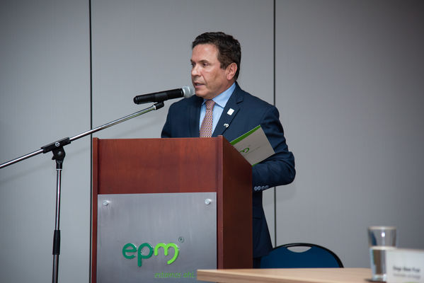 Álvaro Guillermo Rendón López  Gerente general EPM
Álvaro Guillermo Rendón López, Gerente general EPM.
Fecha: Enero 3 2020.
Para descargar esta fotografía en alta resolución, haga clic sobre la imagen hasta que la misma se despliegue en la pantalla completa; luego dé clic derecho y elija la opción "guardar imagen como". 
En caso de publicación por cualquier medio, solicitamos acompañarla del crédito: "Foto EPM"
Palabras clave: Álvaro Guillermo Rendón López  Gerente general EPM