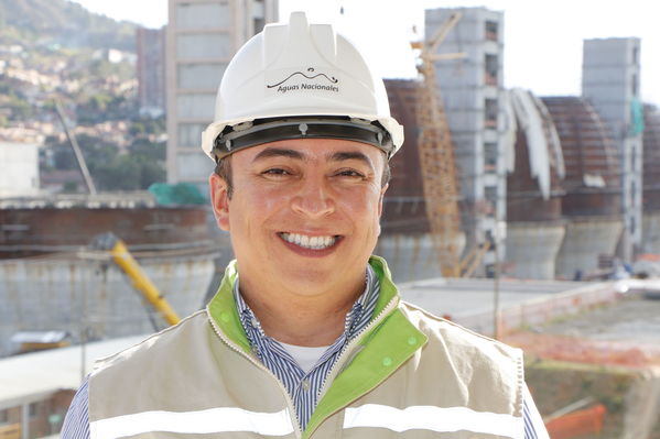 Visita del Presidente del BID a la Ptar de Bello
Visita del Presidente del BID a la Ptar de Bello
Fecha: Febrero 16 de 2016 
Para descargar esta fotografía en alta resolución, haga clic sobre la imagen hasta que la misma se despliegue en la pantalla completa; luego dé clic derecho y elija la opción "guardar imagen como". 
En caso de publicación por cualquier medio, solicitamos acompañarla del crédito: "Foto EPM"
Palabras clave: Visita Presidente BID Ptar Bello