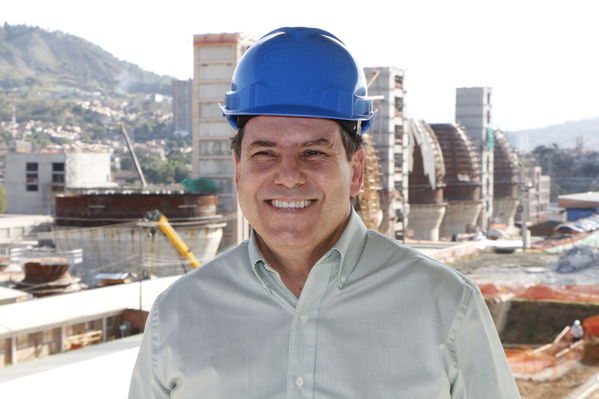 Visita del Presidente del BID a la Ptar de Bello
Visita del Presidente del BID a la Ptar de Bello
Fecha: Febrero 16 de 2016 
Para descargar esta fotografía en alta resolución, haga clic sobre la imagen hasta que la misma se despliegue en la pantalla completa; luego dé clic derecho y elija la opción "guardar imagen como". 
En caso de publicación por cualquier medio, solicitamos acompañarla del crédito: "Foto EPM"
Palabras clave: Visita Presidente BID Ptar Bello