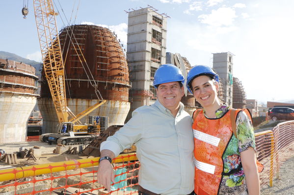Visita del Presidente del BID a la Ptar de Bello
Visita del Presidente del BID a la Ptar de Bello
Fecha: Febrero 16 de 2016 
Para descargar esta fotografía en alta resolución, haga clic sobre la imagen hasta que la misma se despliegue en la pantalla completa; luego dé clic derecho y elija la opción "guardar imagen como". 
En caso de publicación por cualquier medio, solicitamos acompañarla del crédito: "Foto EPM"
Palabras clave: Visita Presidente BID Ptar Bello