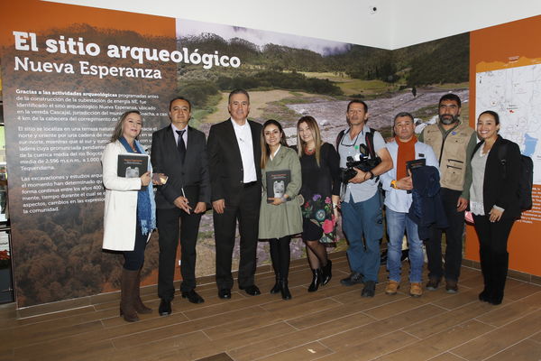 Inauguración muestra arqueológica
Inauguración muestra arqueológica
Fecha: Febrero 20 de 2018
Para descargar esta fotografía en alta resolución, haga clic sobre la imagen hasta que la misma se despliegue en la pantalla completa; luego dé clic derecho y elija la opción "guardar imagen como". 
En caso de publicación por cualquier medio, solicitamos acompañarla del crédito: "Foto EPM"
Palabras clave: Inauguración muestra arqueológica