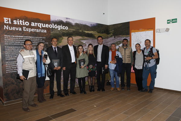 Inauguración muestra arqueológica
Inauguración muestra arqueológica
Fecha: Febrero 20 de 2018
Para descargar esta fotografía en alta resolución, haga clic sobre la imagen hasta que la misma se despliegue en la pantalla completa; luego dé clic derecho y elija la opción "guardar imagen como". 
En caso de publicación por cualquier medio, solicitamos acompañarla del crédito: "Foto EPM"
Palabras clave: Inauguración muestra arqueológica