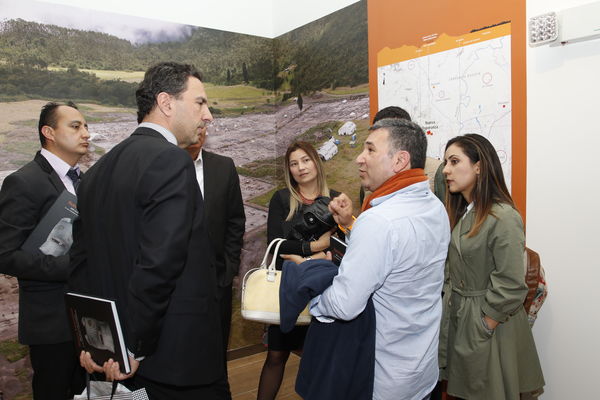 Inauguración muestra arqueológica
Inauguración muestra arqueológica
Fecha: Febrero 20 de 2018
Para descargar esta fotografía en alta resolución, haga clic sobre la imagen hasta que la misma se despliegue en la pantalla completa; luego dé clic derecho y elija la opción "guardar imagen como". 
En caso de publicación por cualquier medio, solicitamos acompañarla del crédito: "Foto EPM"
Palabras clave: Inauguración muestra arqueológica