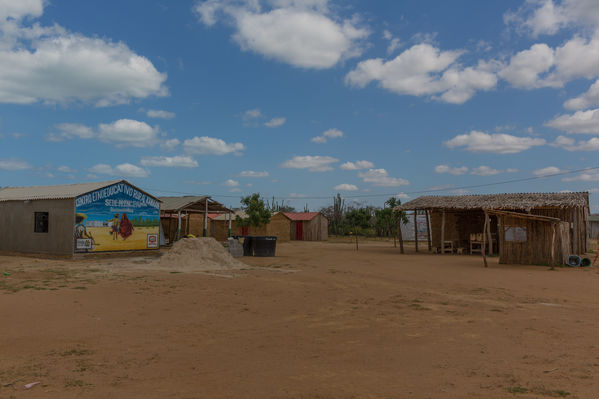 Agua en La Guajira
Agua en La Guajira
Febrero 20 2019
Para descargar esta fotografía en alta resolución, haga clic sobre la imagen hasta que la misma se despliegue en la pantalla completa; luego dé clic derecho y elija la opción "guardar imagen como". 
En caso de publicación por cualquier medio, solicitamos acompañarla del crédito: "Foto EPM" 
Palabras clave: Agua en La Guajira