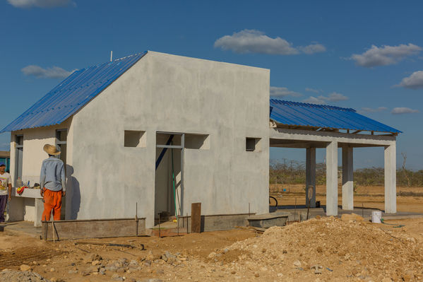 Agua en La Guajira
Agua en La Guajira
Febrero 20 2019
Para descargar esta fotografía en alta resolución, haga clic sobre la imagen hasta que la misma se despliegue en la pantalla completa; luego dé clic derecho y elija la opción "guardar imagen como". 
En caso de publicación por cualquier medio, solicitamos acompañarla del crédito: "Foto EPM" 
Palabras clave: Agua en La Guajira