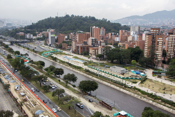 Río Medellín
Río Medellín
Fecha: Febrero 28 de 2017
Para descargar esta fotografía en alta resolución, haga clic sobre la imagen hasta que la misma se despliegue en la pantalla completa; luego dé clic derecho y elija la opción "guardar imagen como". 
En caso de publicación por cualquier medio, solicitamos acompañarla del crédito: "Foto EPM"
Palabras clave: Río Medellín