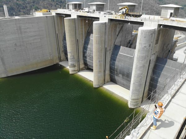 Proyecto Hidroeléctrico Ituango. Febrero 9 2019
Proyecto Hidroeléctrico Ituango. Febrero 9 2019
Febrero 9 2019
Para descargar esta fotografía en alta resolución, haga clic sobre la imagen hasta que la misma se despliegue en la pantalla completa; luego dé clic derecho y elija la opción "guardar imagen como". 
En caso de publicación por cualquier medio, solicitamos acompañarla del crédito: "Foto EPM"
Palabras clave: Proyecto Hidroeléctrico Ituango. Febrero 9 2019