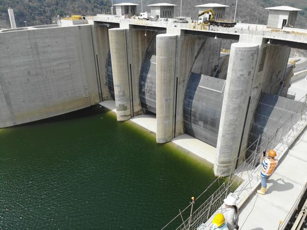 Proyecto Hidroeléctrico Ituango. Febrero 9 2019
Proyecto Hidroeléctrico Ituango. Febrero 9 2019
Febrero 9 2019
Para descargar esta fotografía en alta resolución, haga clic sobre la imagen hasta que la misma se despliegue en la pantalla completa; luego dé clic derecho y elija la opción "guardar imagen como". 
En caso de publicación por cualquier medio, solicitamos acompañarla del crédito: "Foto EPM"
Palabras clave: Proyecto Hidroeléctrico Ituango. Febrero 9 2019