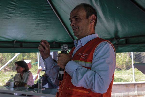 Inauguración de la estación de servicio de GNV – Tasajera
Inauguración de la estación de servicio de GNV – Tasajera
Fecha: Febrero 13 de 2015
Para descargar esta fotografía en alta resolución, haga clic sobre la imagen hasta que la misma se despliegue en la pantalla completa; luego dé clic derecho y elija la opción "guardar imagen como". 
En caso de publicación por cualquier medio, solicitamos acompañarla del crédito: "Foto EPM"
Palabras clave: Inauguración estación servicio GNV Tasajera